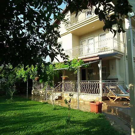 Villa Arel Private Pool And Gardens -4 Bedrooms